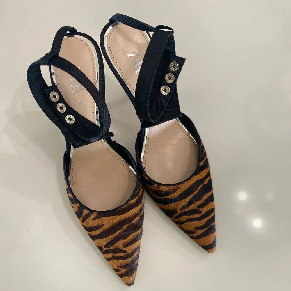 Zara, tiger print, ankle strapped pumps - Picture 1 of 6